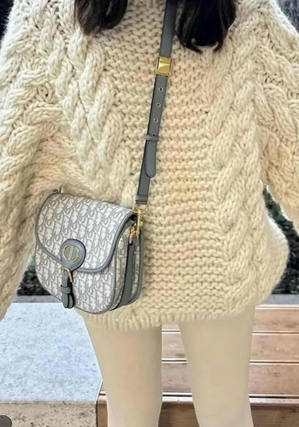 LETSVDO Women's Oversized Cable Knit Sweater Long Sleeve Crewneck Baggy Slouchy Chunky Pullover Sweaters