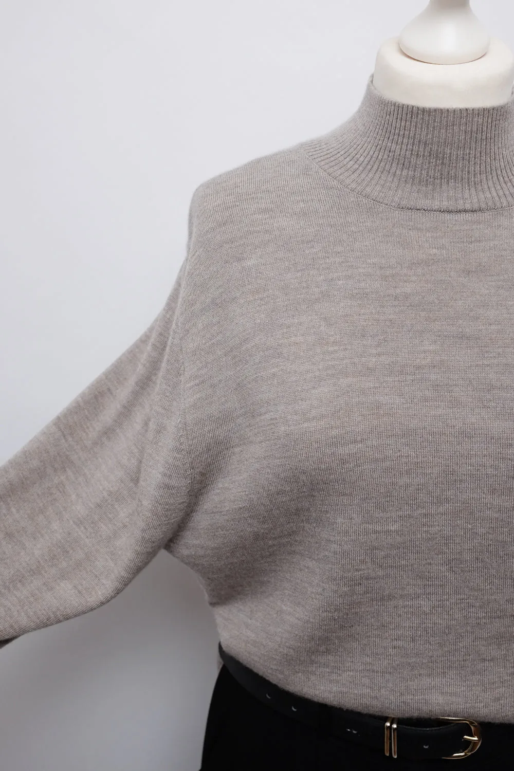 PURE WOOL MOCK NECK DRYKORN SWEATER