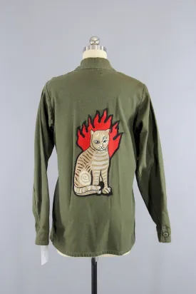 Vintage 1970s Embroidered US Army Shirt / Flaming Hell Cat Embroidery Patch
