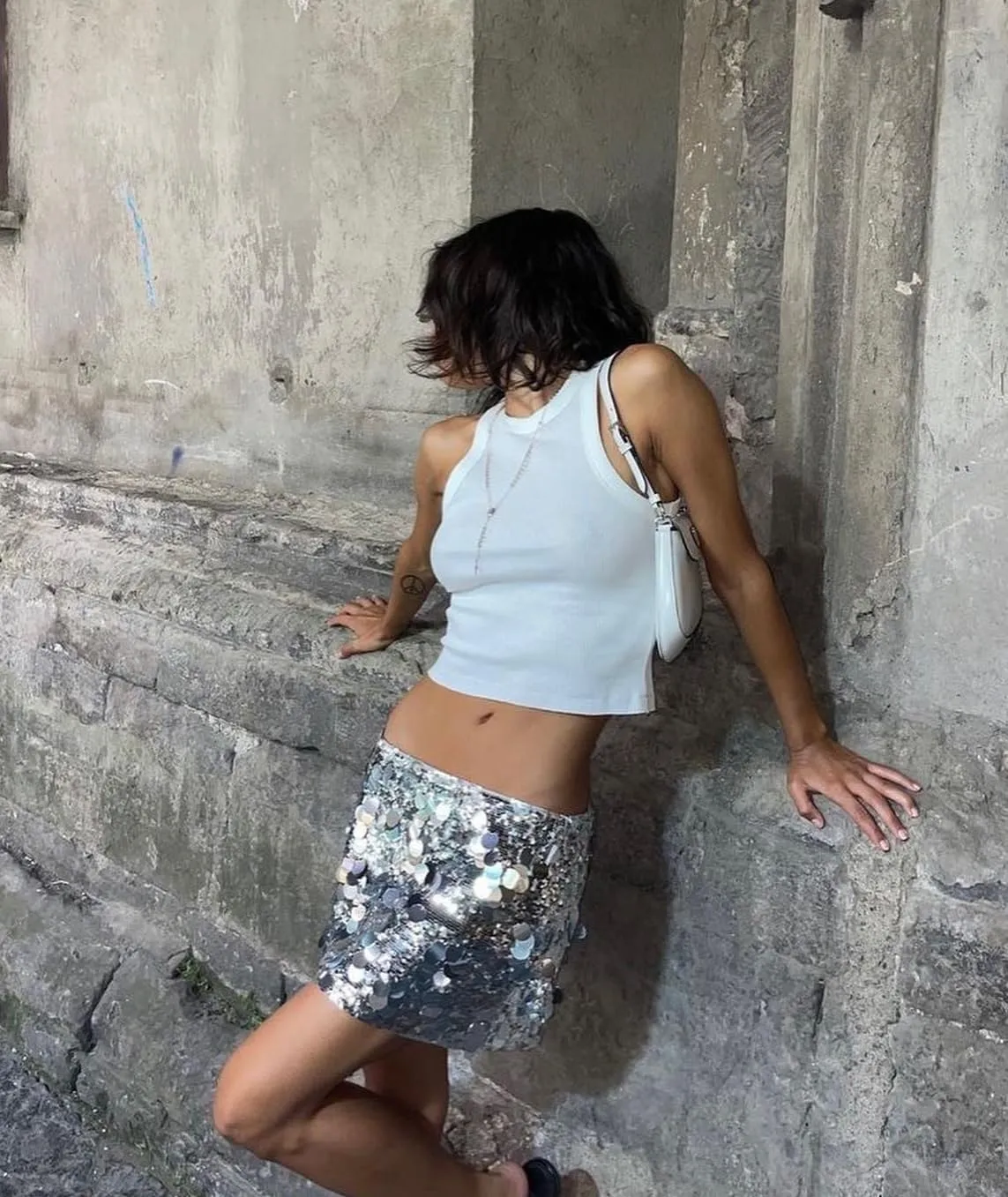 Women Shiny Sequin Mini Skirt Low Rise Y2k Glitter Pencil Skirts Bodycon Streetwear Sparkly Dance Party Short Skirt